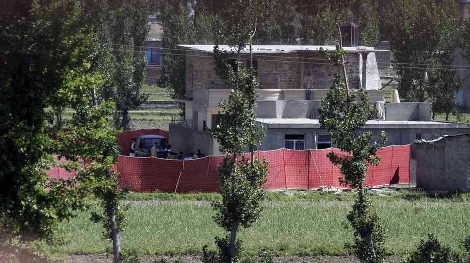 Pakistan army soldiers are seen near the house in Abbottabad where bin Laden was killed. More Photos. Pakistan army soldiers are seen near the house in Abbottabad where bin Laden was killed. More Photos.