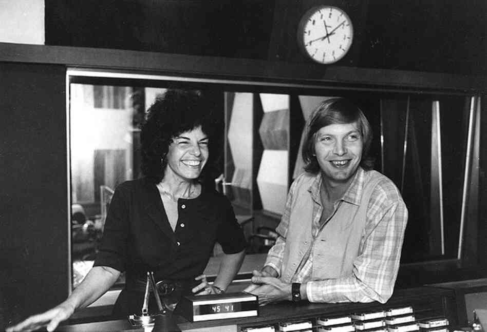 Susan Stamberg and Bob Edwards in 1978.