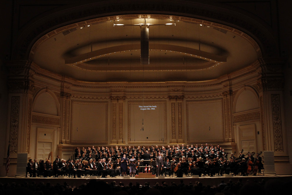 Nearly 200 musicians filled the Carnegie Hall stage for Steven Stucky's dramatic oratorio.