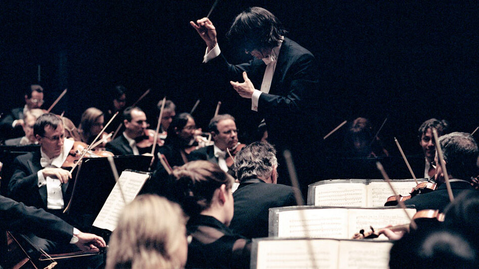 Kent Nagano leads the Montreal Symphony Orchestra in an ambitious program that traces the arc of the symphonic tradition.