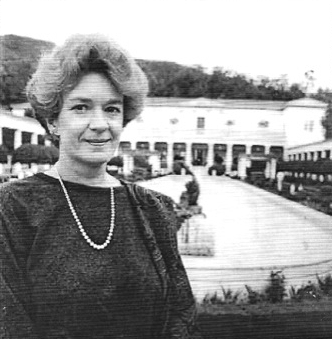 In 2005, Getty antiquities curator Marion True was indicted by a Roman court for trafficking looted objects. When the statute of limitations expired on the charges, the trial ended with no verdict.