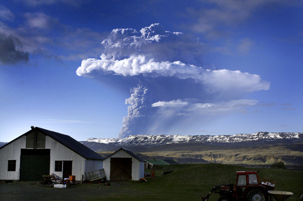 A cloud of smoke and ash is seen over the Grimsvoetn volcano on Iceland on Saturday. A cloud of smoke and ash is seen over the Grimsvoetn volcano on Iceland on Saturday.