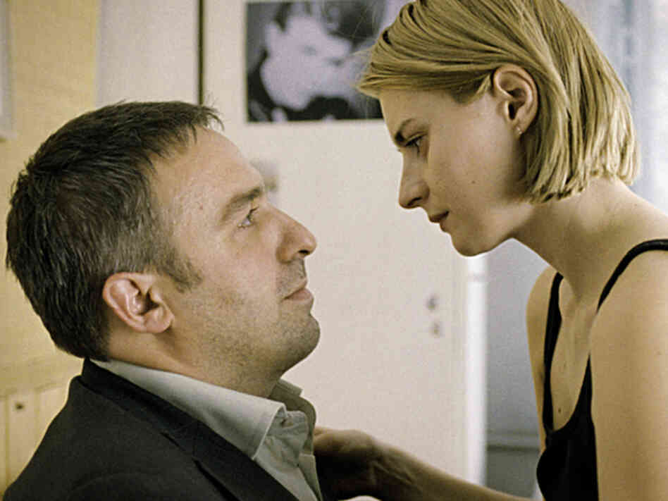 Paul and Raluca's affair tears apart his seemingly happy marriage with Adriana, but director Radu Muntean designates no villains — opting instead to paint his characters in an unflinchingly objective light.