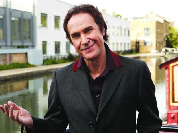 Ray Davies enlists Bruce Springsteen, Lucinda Williams and other artists to help perform his songs on the new album See My Friends.