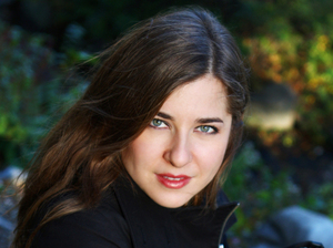 Cellist Alisa Weilerstein. Cellist Alisa Weilerstein.