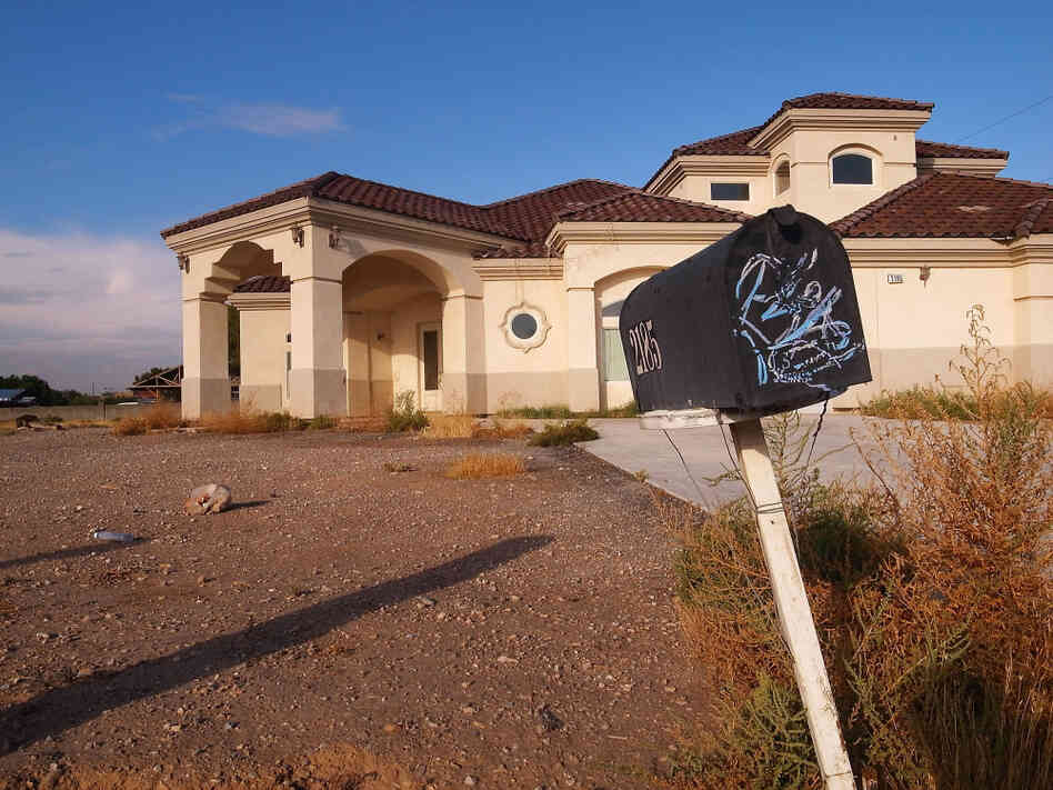 Nobody's home. Nobody's home.