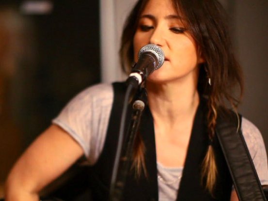 KT Tunstall: A Big Voice For A Big World