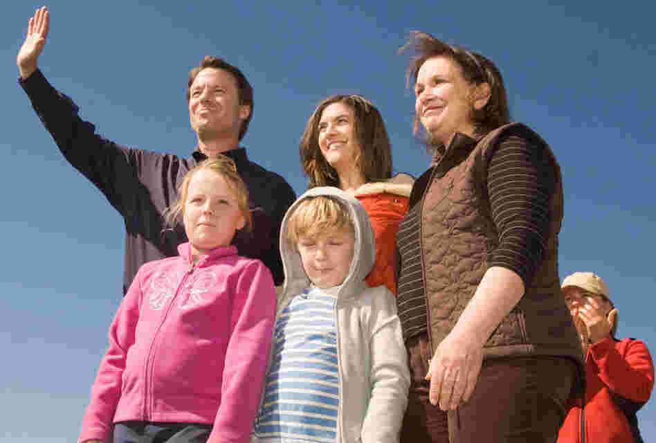 On Jan. 30, 2008, Edwards pulled out of the presidential race. He was joined by his wife Elizabeth (R) and children Emma Claire, Jack and Cate  in the Upper Ninth Ward in New Orleans. 
