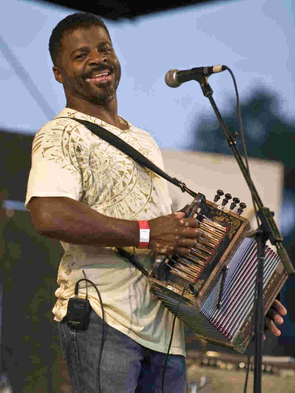 Step Rideau playing a Martin French accordion.