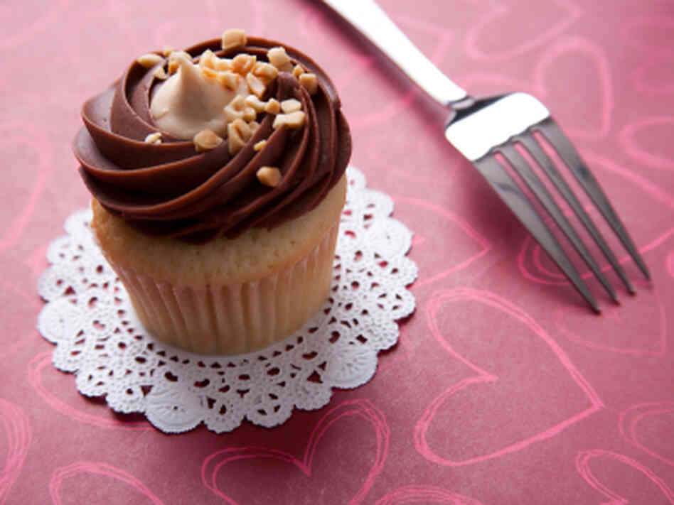 Resisting urges, like choosing a healthful option rather than a cupcake, can reduce willpower in other, more important, areas of life, psychologists say. This raises new questions in how people are affected by poverty. Resisting urges, like choosing a healthful option rather than a cupcake, can reduce willpower in other, more important, areas of life, psychologists say. This raises new questions in how people are affected by poverty.