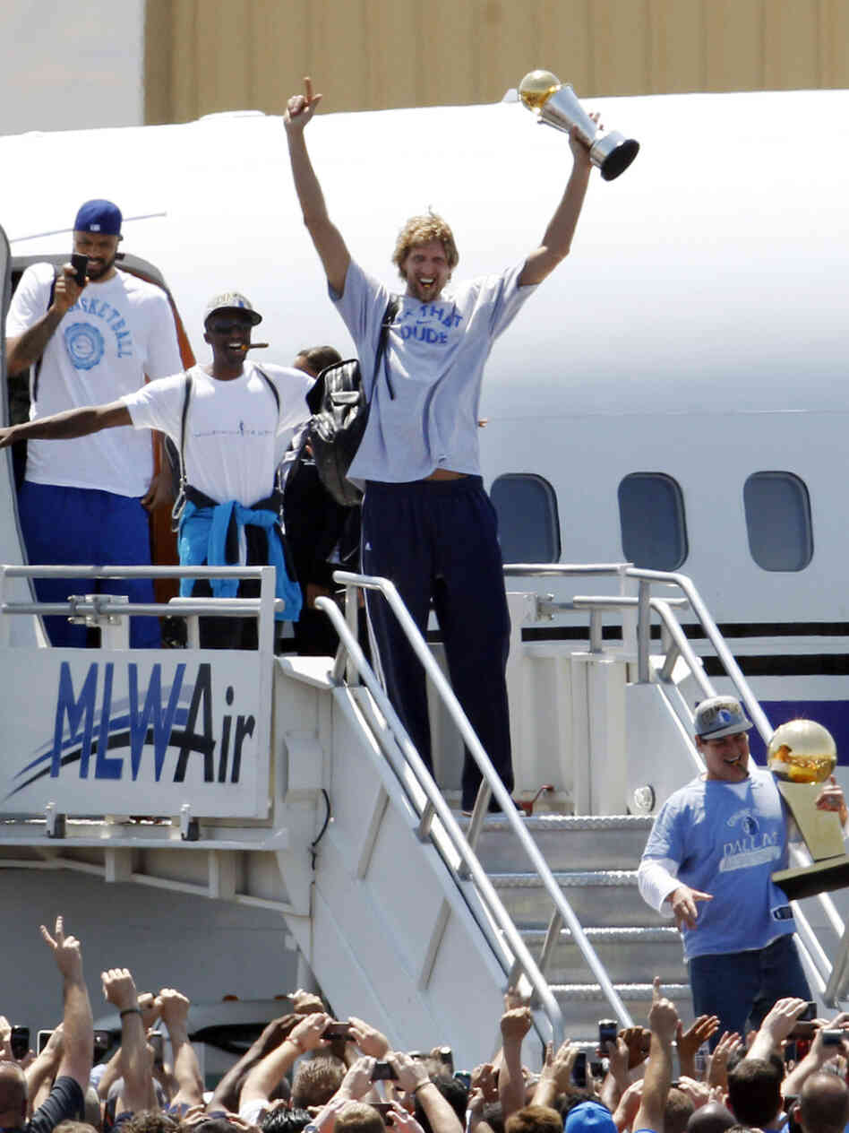 Honorary Ohioans aka the NBA champion Dallas Mavericks.