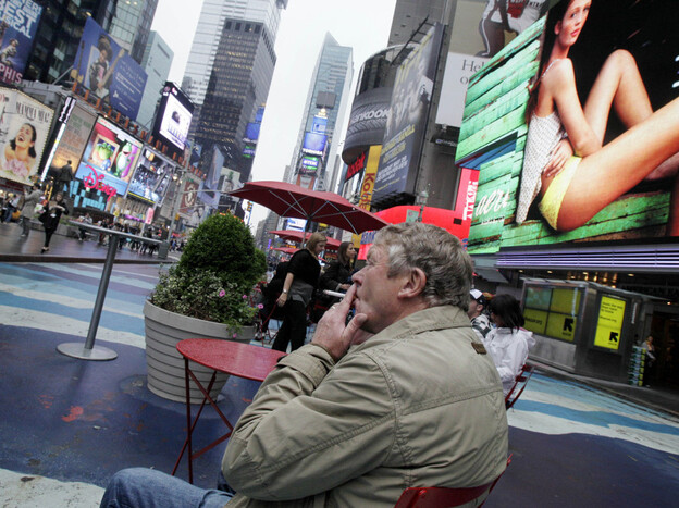 Smoking and high rates of obesity in the U.S. are holding down gains in life expectancies, a new analysis finds.