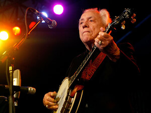 INDIO, CA - MAY 03: Musician Earl Scruggs performs during day 2 of Stagecoach, California's Country Music Festival held at the Empire Polo Field on May 3, 2008 in Indio, California. (Photo by Michael Buckner/Getty Images) INDIO, CA - MAY 03: Musician Earl Scruggs performs during day 2 of Stagecoach, California's Country Music Festival held at the Empire Polo Field on May 3, 2008 in Indio, California. (Photo by Michael Buckner/Getty Images)