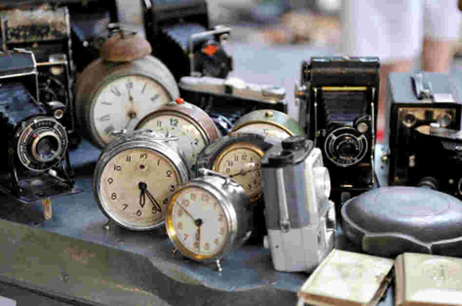 Hidden Treasure How-To: Maureen Stanton offers 10 tips for finding valuable antiques and hidden flea market gems. Click here to see her suggestions.