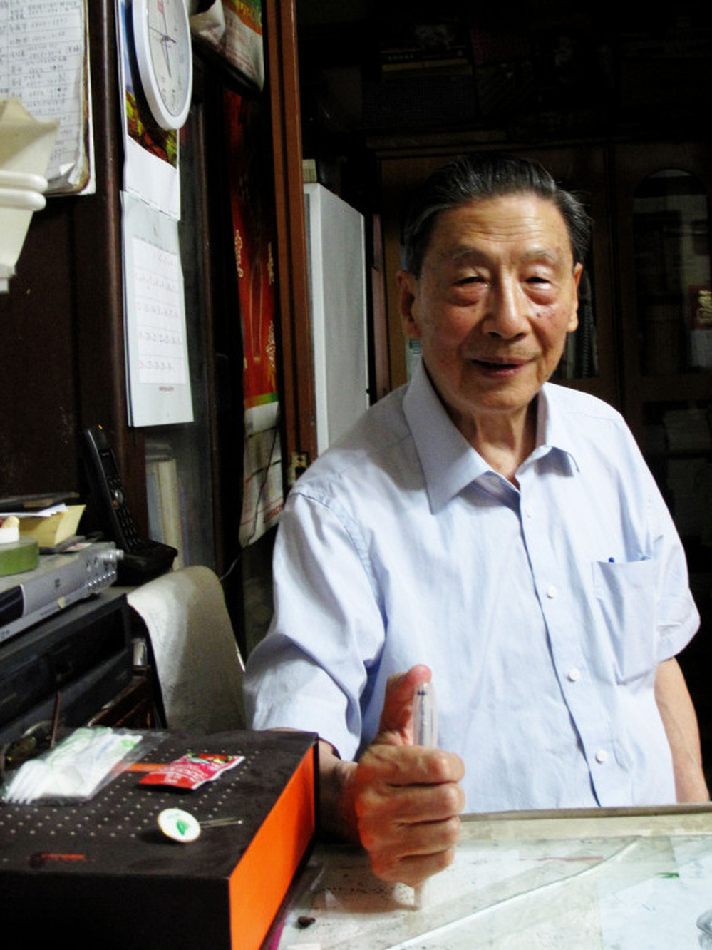 Reformist Mao Yushi, 82, has caused a storm with  his latest essay criticizing Chairman Mao.  But he would  welcome a court  hearing. "It wouldn't be me on trial, it would be Chairman Mao  on  trial," he says.