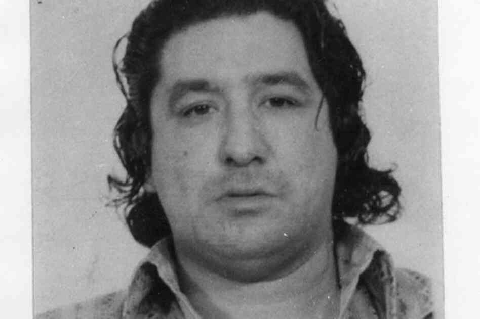 Leonard Peltier, listed 12/22/1975-2/6/1976:Peltier was a Native American activist convicted of killing two FBI agents on the Pine Ridge Indian Reservation in 1975. He was apprehended in Alberta by the Royal Canadian Mounted Police.