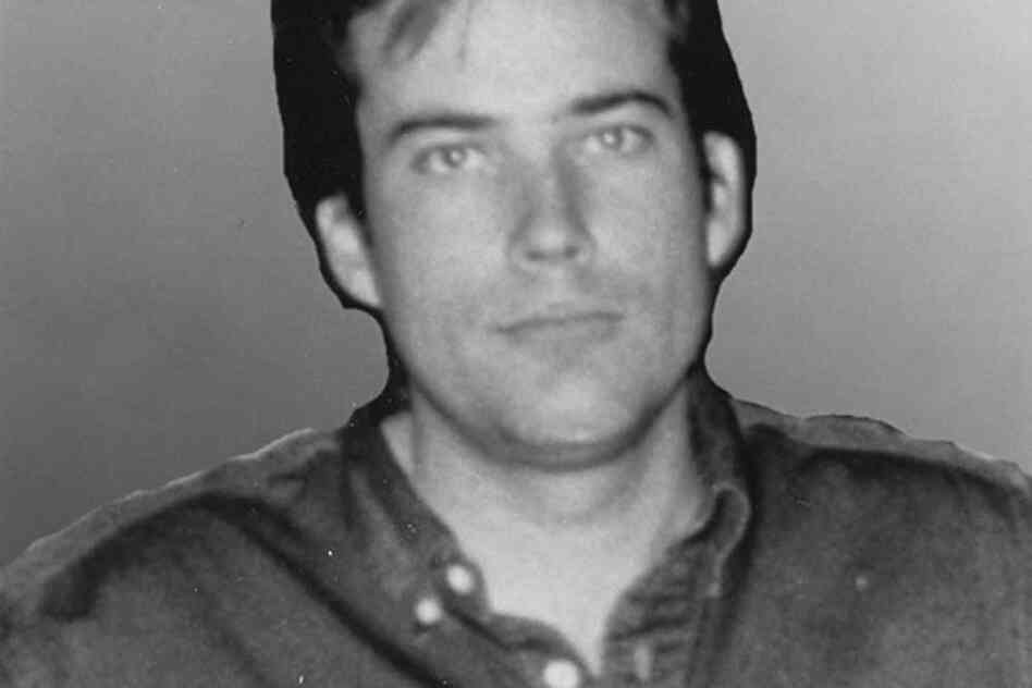 Eric Rudolph, listed 5/5/1998-5/31/2003:Rudolph was known as the "Olympic Park Bomber," for the bomb he created and detonated at the 1996 Summer Olympic Games in Atlanta. After the Olympics, he also set off bombs at abortion clinics and a lesbian bar in the South. Rudolph was captured after he was arrested while dumpster-diving in North Carolina.