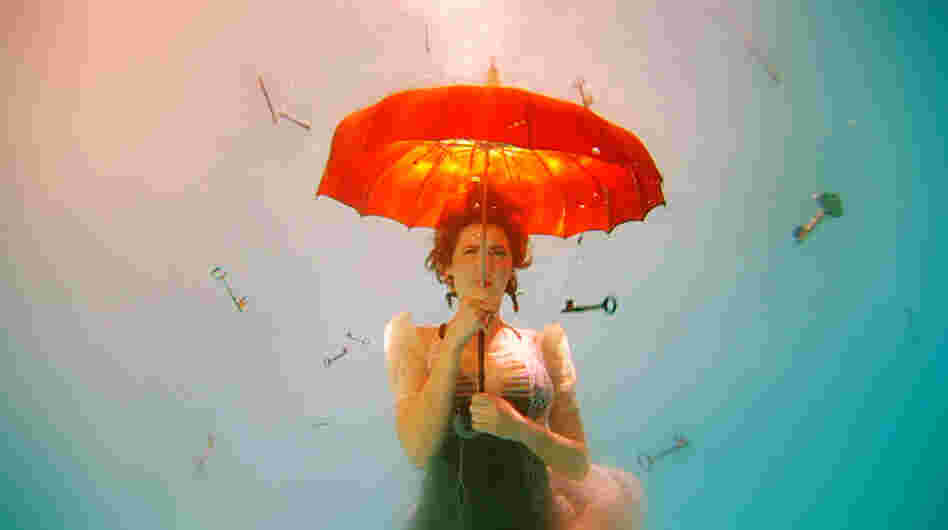 Video still from Warpaint's new video for "Warpaint"