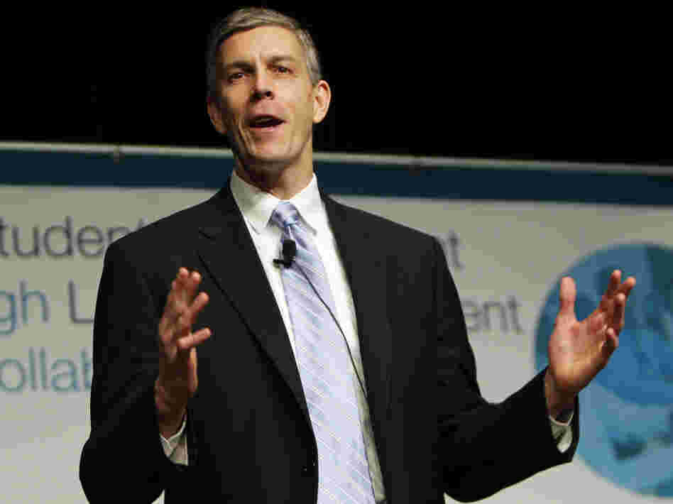 Secretary of Education Arne Duncan delivers his closing address at the Education Summit  in Denver on Feb. 16, 2011.
