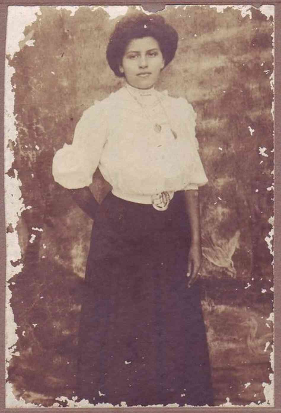 This photo of Gibson Girl Bessie Henderson was likely taken in 1908 or 1909, according to her great-granddaughter, who submitted the photo. The submitter said Henderson's arms are darkened from working in the sun, but she would have shielded her face with a bonnet or straw hat.