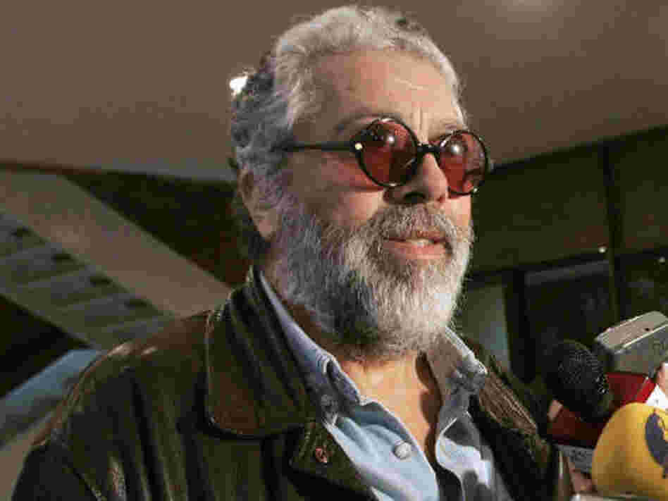 Facundo Cabral at a press appearance in Costa Rica in 2007.