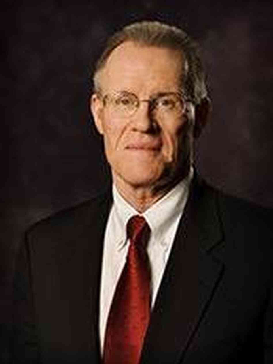 Longtime GOP aide Steve Bell believes a fear of primary challenges is driving politicians to hew to the party line. Longtime GOP aide Steve Bell believes a fear of primary challenges is driving politicians to hew to the party line.