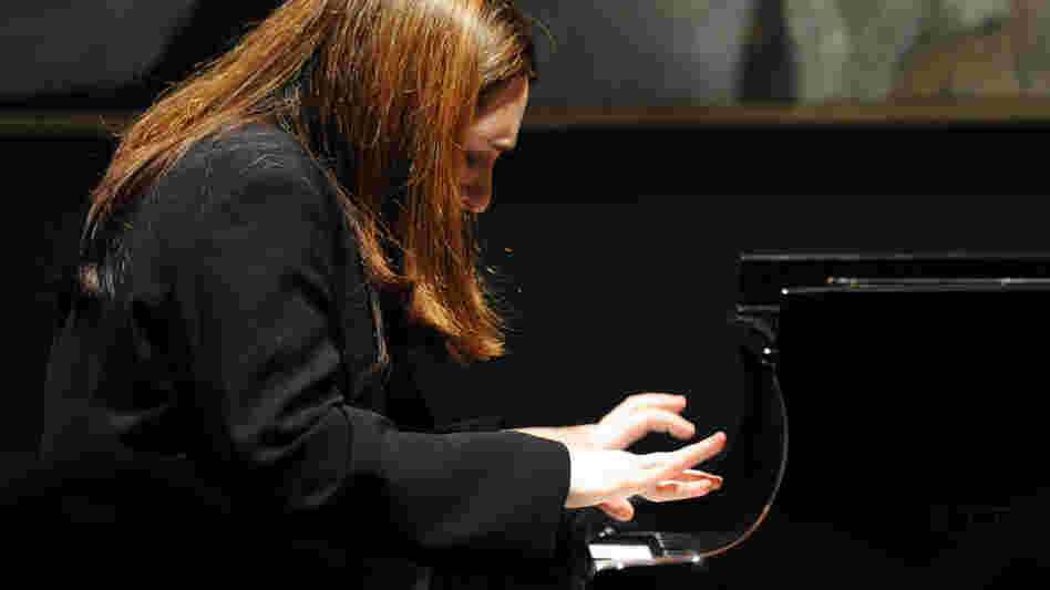 Music by Bach helped launch the unusual career of Simone Dinnerstein. Music by Bach helped launch the unusual career of Simone Dinnerstein.