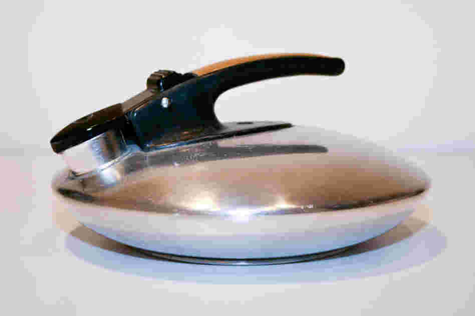Space exploration inspired all sorts of designs for household items, like this flying saucer-style tea kettle from the 1960s. 