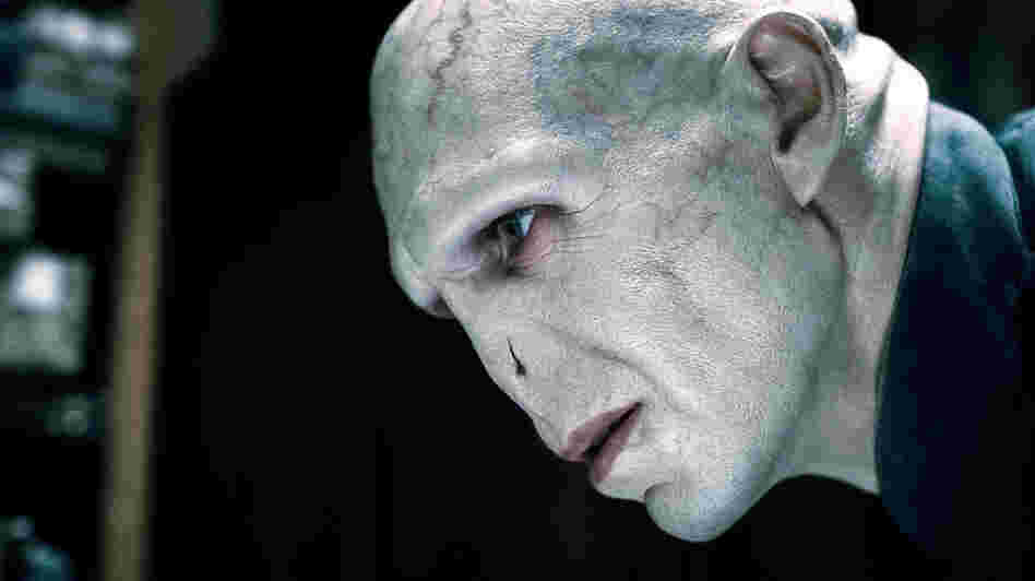 If you don't know who this fellow is (that's Ralph Fiennes playing him), you can find out in the Harry Potter vocabulary below. He's the really (really) bad guy.