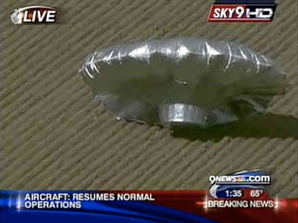 The infamous "balloon boy" machine as it landed in October 2009. The infamous "balloon boy" machine as it landed in October 2009.
