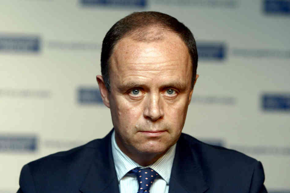 John Yates, former assistant commissioner, London Metropolitan Police Service: Yates assumed the post of assistant commissioner at Scotland Yard in 2006 and headed the initial police inquiry into the phone hacking that year. He endured heavy criticism for his handling of the investigation, which some members of Parliament said amounted to a whitewash. He resigned on July 18.