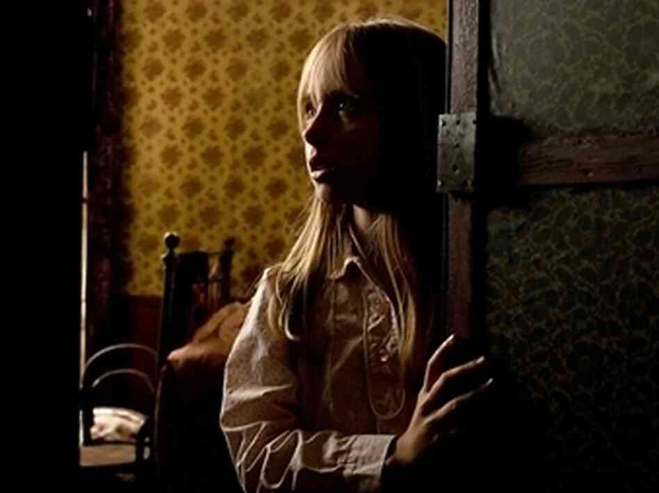 In flashbacks, the story of Sarah (Melusine Mayance) is played out. The Jewish girl was 10 years old in 1942, when she was tasked with trying to protect her 4-year-old brother from the anti-Semitic authorities. In flashbacks, the story of Sarah (Melusine Mayance) is played out. The Jewish girl was 10 years old in 1942, when she was tasked with trying to protect her 4-year-old brother from the anti-Semitic authorities.