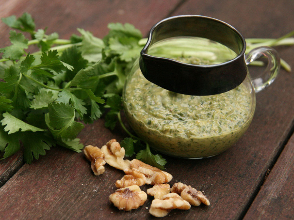 Kindzis Satsebela (Georgian Cilantro Walnut Sauce)