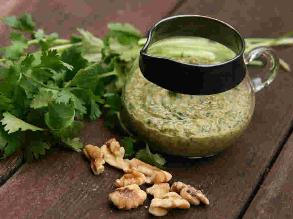 Kindzis Satsebela (Georgian Cilantro Walnut Sauce)