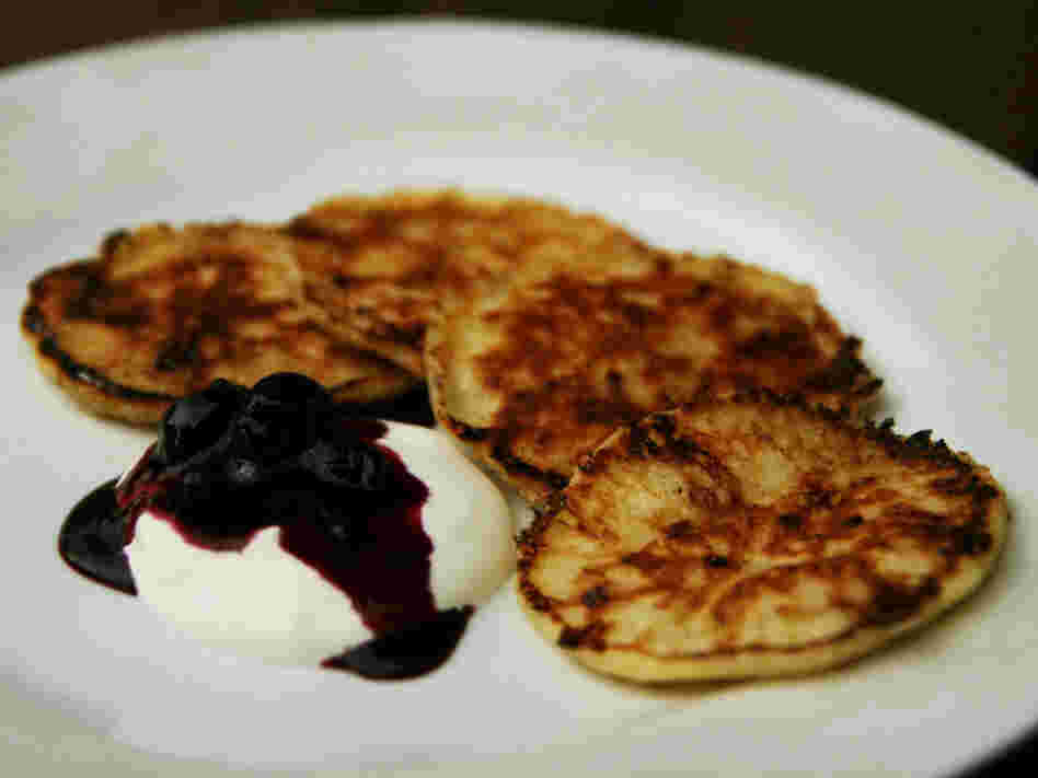 Syrniki (Curd Cheese Pancakes)