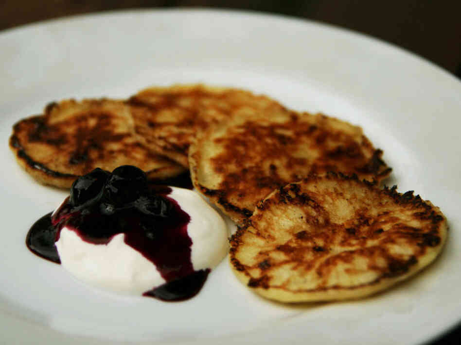Syrniki (Curd Cheese Pancakes)