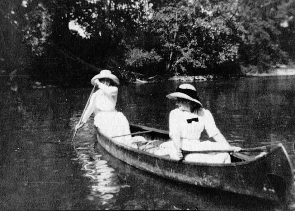 Wickenden writes that when Underwood and Woodruff first wrote to Ferry Carpenter about working in his school, he didn't seem worried about their lack of teaching credentials or their unfamiliarity with life on the frontier.