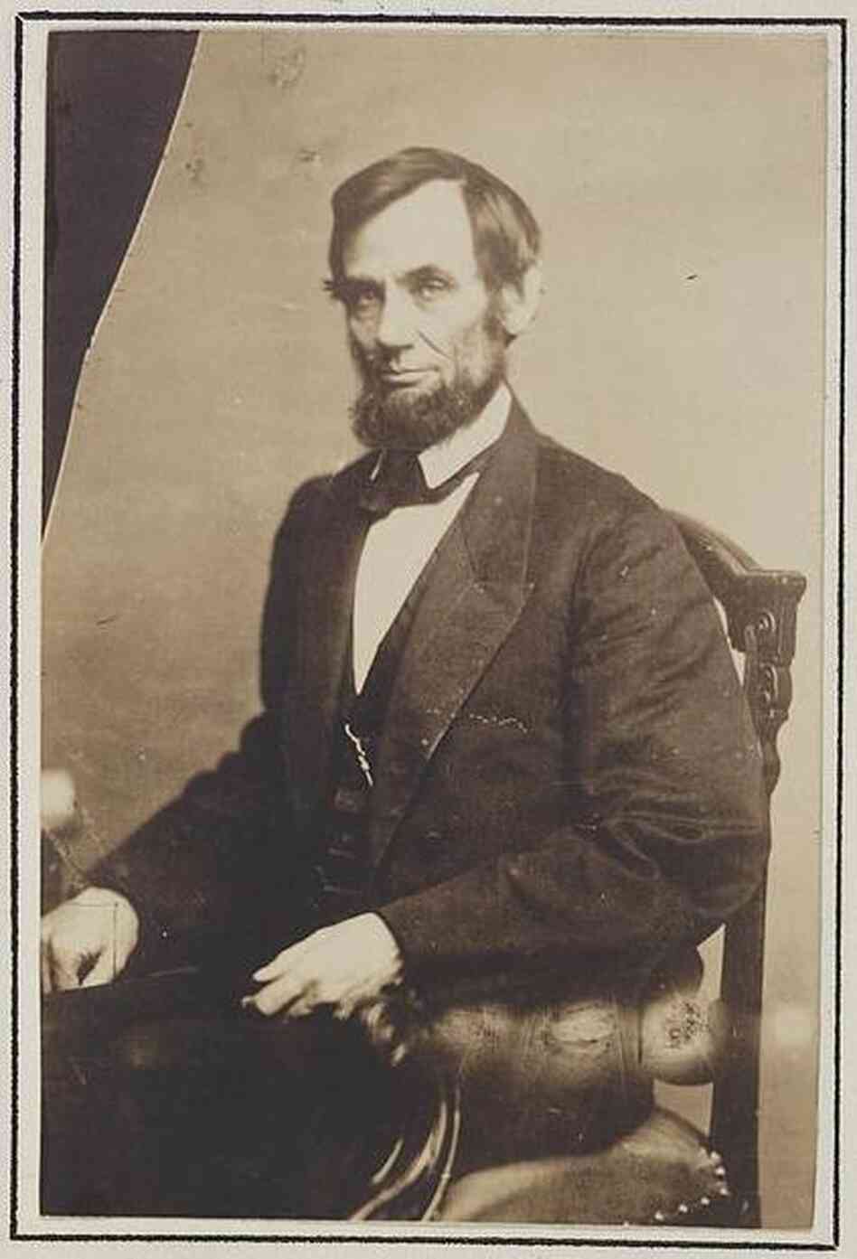 Abraham Lincoln photo taken in 1861 at Mathew Brady's Washington, D.C. studio. Abraham Lincoln photo taken in 1861 at Mathew Brady's Washington, D.C. studio.