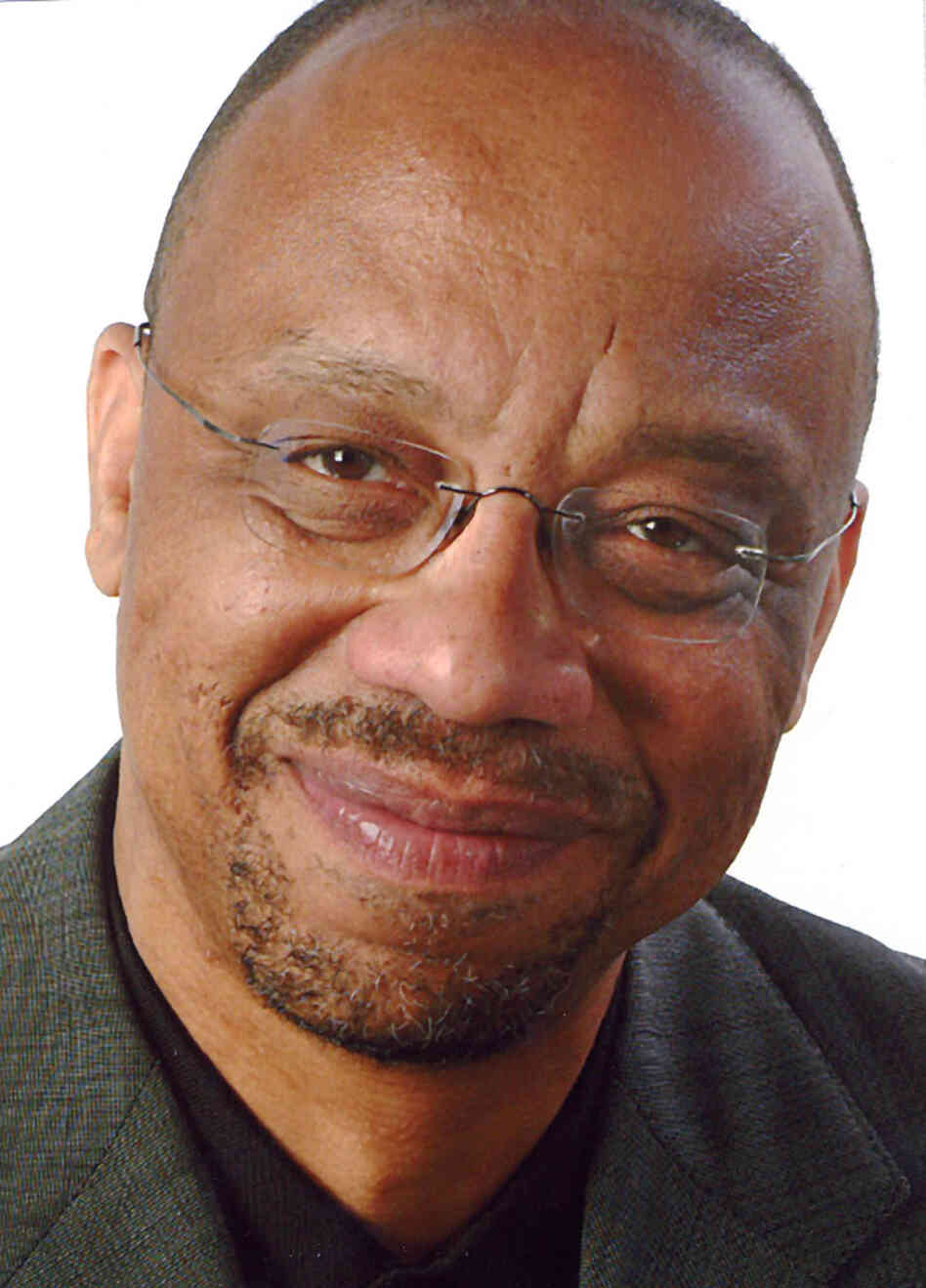 The Washington Post Columnist Eugene Robinson is the winner of the 2009 Pulitzer Prize for Commentary. Robinson won for his columns on the 2008 presidential campaign focusing on the election of the first African-American president.