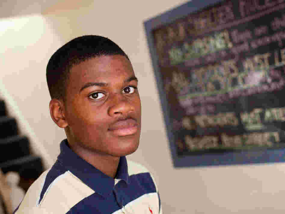 Danny Lamont Jones, 16, doesn't live at the Rose Street Youth Shelter anymore, but he spends a lot of his time there. Danny Lamont Jones, 16, doesn't live at the Rose Street Youth Shelter anymore, but he spends a lot of his time there.
