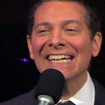 Michael Feinstein sings Gershwin, with strings.