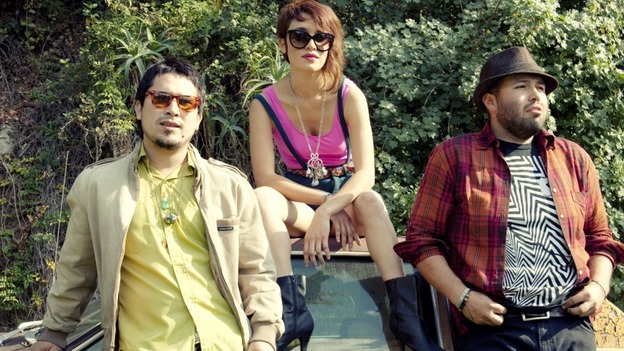 Los Hollywood, a Southern California band whose bilingual power pop has us entranced.