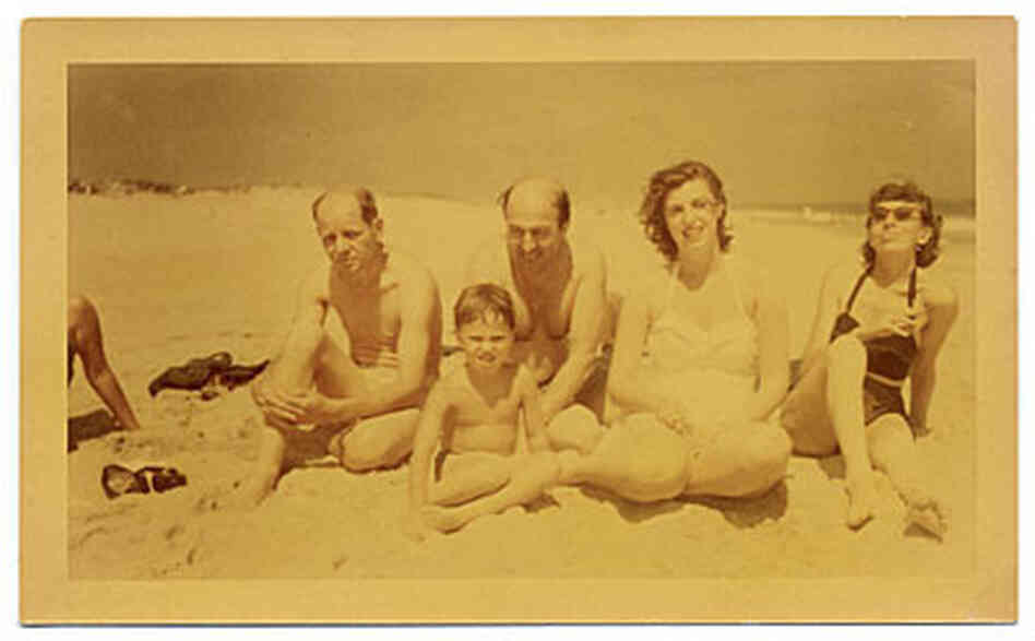 Jackson Pollock and Lee Krasner pose on the beach with Helen Frankenthaler and Clement Greenberg, circa 1952. Jackson Pollock and Lee Krasner pose on the beach with Helen Frankenthaler and Clement Greenberg, circa 1952.