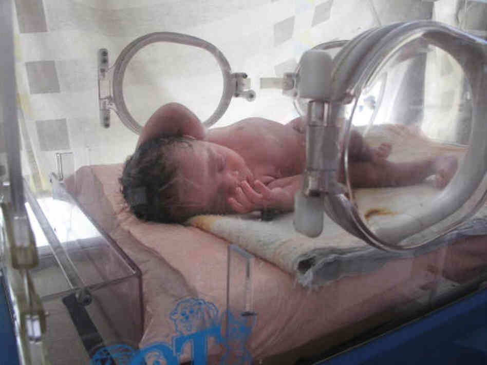This newborn is among the fortunate few in Pakistan born in a medical facility. It's estimated that at least 70 percent of Pakistani babies are born at home, many without the assistance of a skilled birthing attendant and the children battle disease from their very early days. This newborn is among the fortunate few in Pakistan born in a medical facility. It's estimated that at least 70 percent of Pakistani babies are born at home, many without the assistance of a skilled birthing attendant and the children battle disease from their very early days.