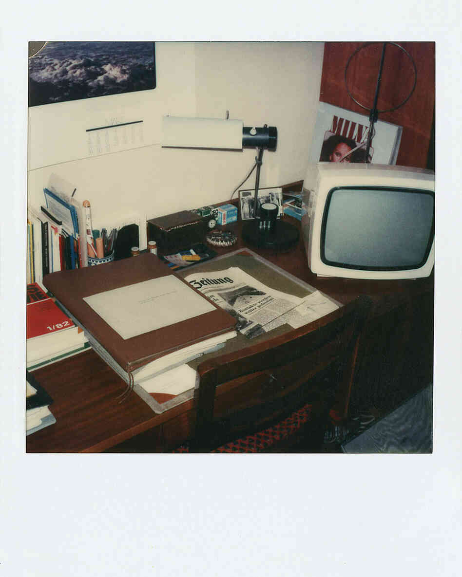 Often, people were not aware that their houses had ever been searched until after the fall of the Berlin Wall, when the Stasi archives became public. Often, people were not aware that their houses had ever been searched until after the fall of the Berlin Wall, when the Stasi archives became public.