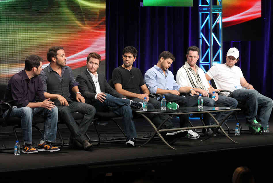 What was amazing about this Entourage panel was that in addition to executive producer Doug Ellin and the cast — including Jeremy Piven, Kevin Connolly, Adrian Grenier, Jerry Ferrara and Kevin Dillon, that's producer Mark Wahlberg — you know, the Oscar nominee — in the white cap at the end of the row. Several of us in the room had a moment of thinking, "Oh, THAT'S who that is under that ...
