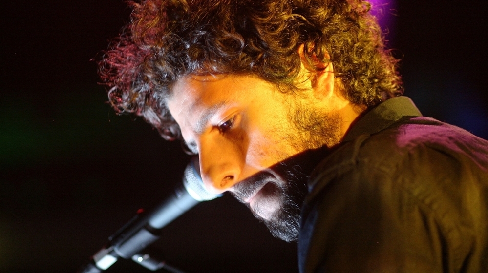 Jose Gonzalez plays a set at the 2008 PLUG Independent Music Awards.