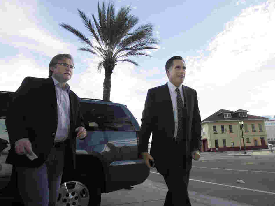 Republican adviser Eric Fehrnstrom in January 2008 with Mitt Romney in Jacksonville, FL.