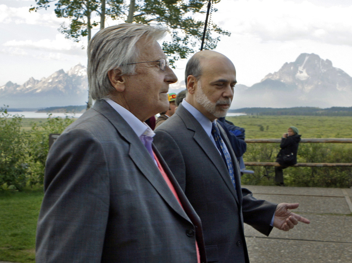 Federal Reserve Chair Ben Bernanke (r) and European Central Bank president Jean-Claude Trichet in Jackson Hole, WY,  Aug. 26, 2011.