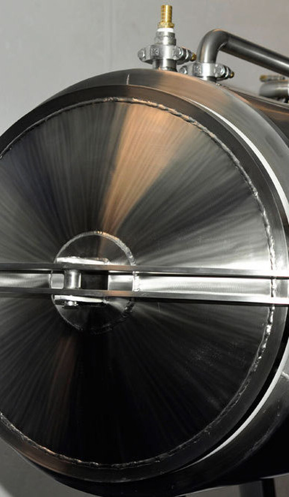 Once a body is placed inside, the tank is filled with water and lye, pressurized and heated.